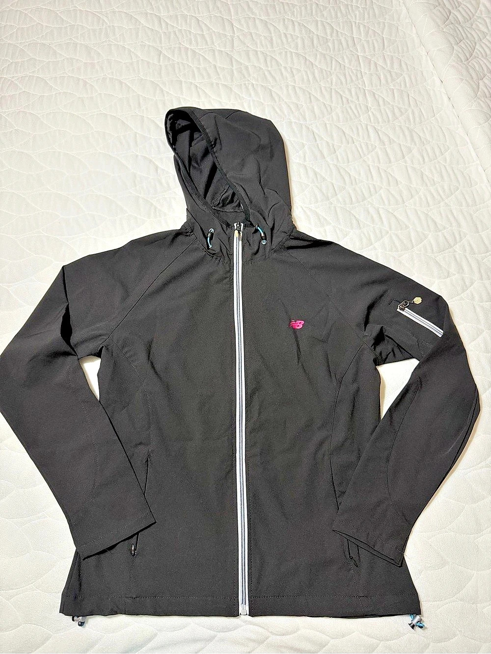 New Balance Women's Hooded Performance Jacket Size Medium